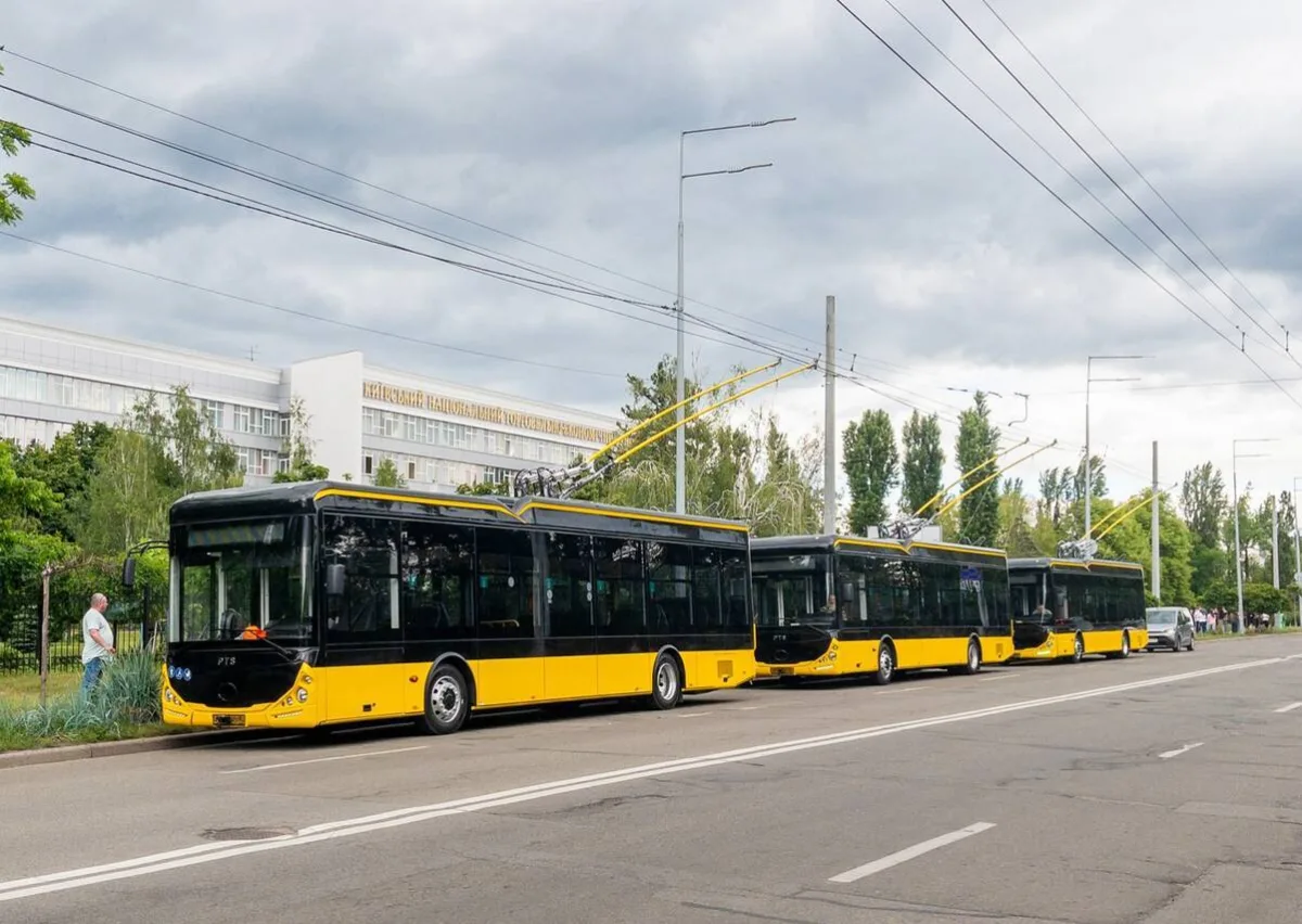 Який громадський транспорт купляли в Києві 2022-2026: огляд закупівель