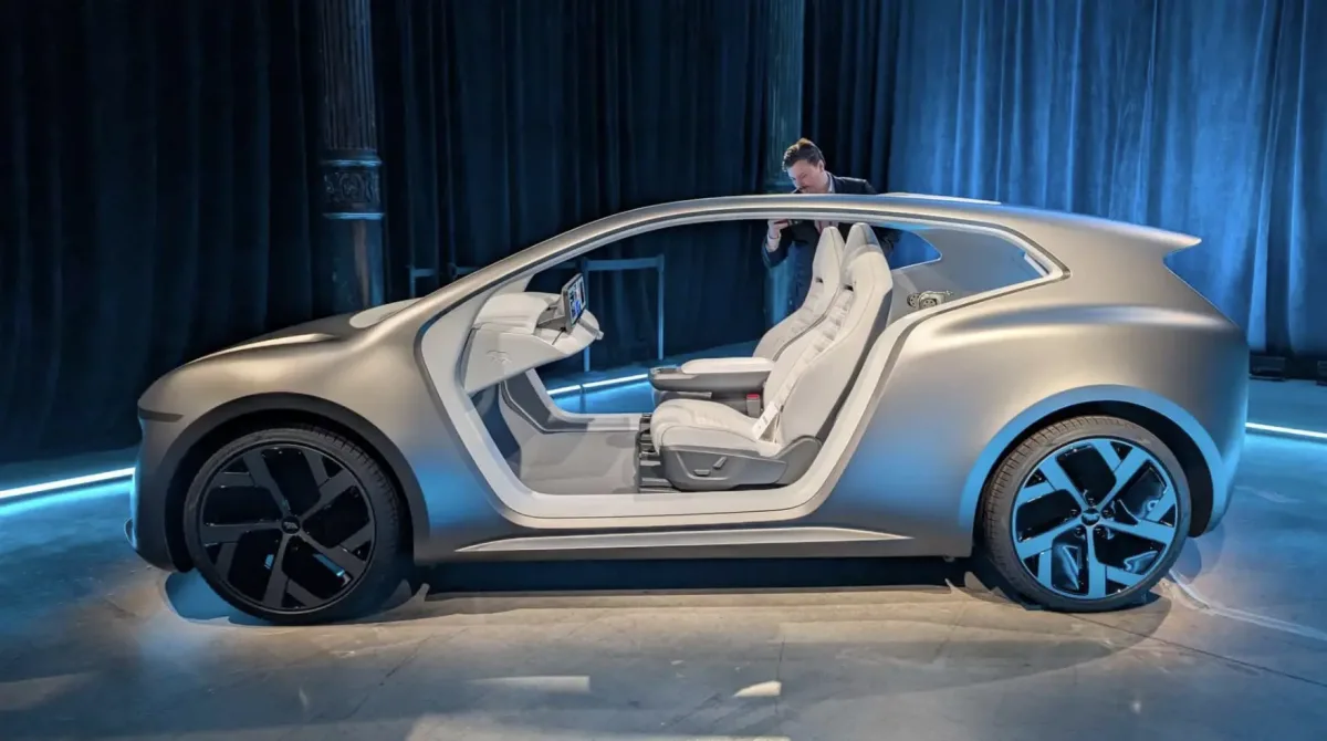 Роботаксі в Європі: як Bolt і Lucid запустять 25 тисяч автомобілів